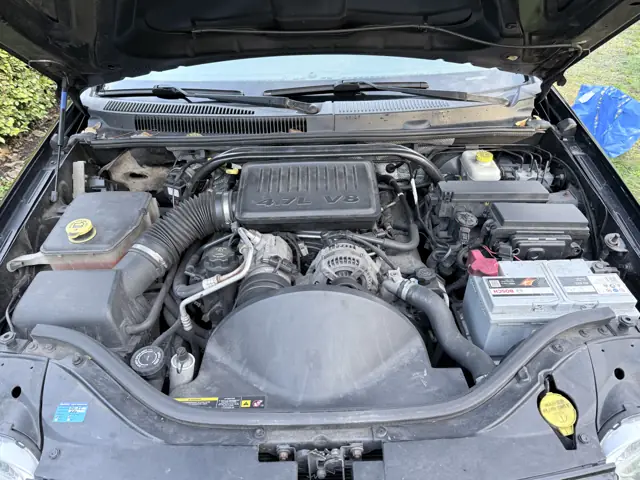 4.7 V8-motor (231 pk)