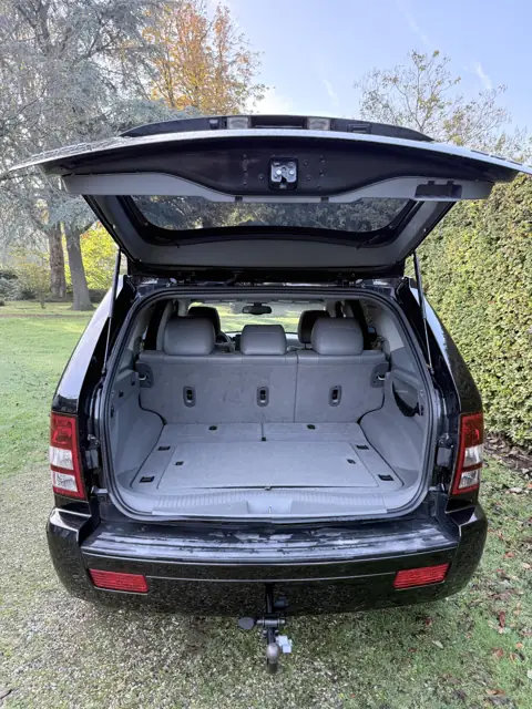 Bagageruimte met de achterklep open
