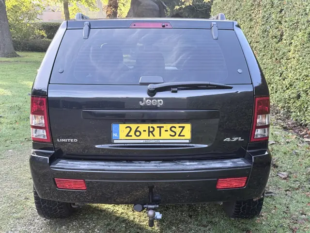 Achterkant met Limited- en 4.7L-badge